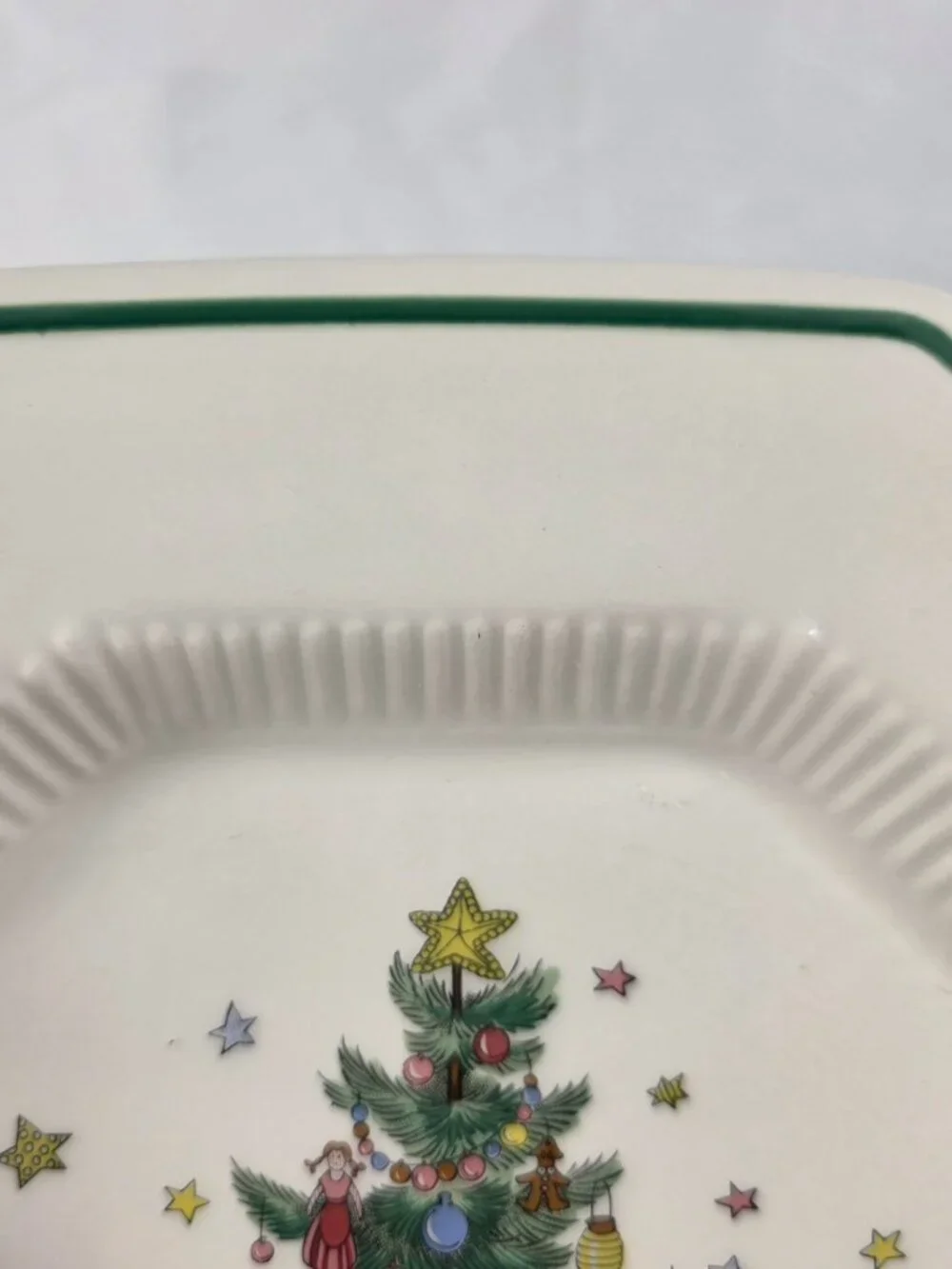 ONE Nikko Christmastime Dinner Plate White Decorated Christmas Tree